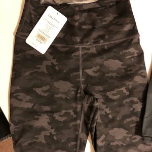 Fabletics camo crop outfit